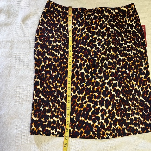 Merona Skirt - Picture 3 of 8